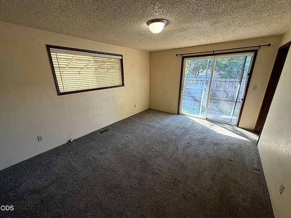 5th image of 3889 Rio Vista Way