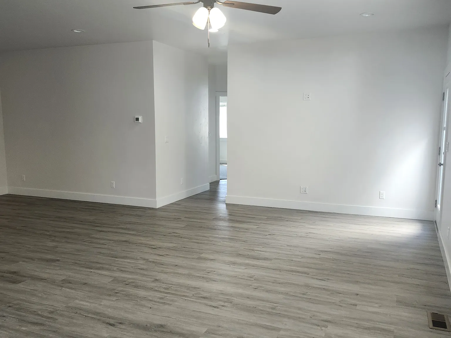 3 bed, 1980 sqft, $2,000 — Photo 4