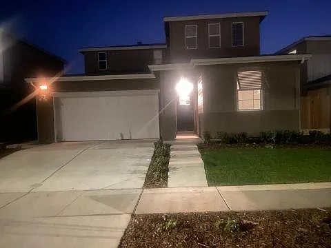 4 bed, 2102 sqft, $2,375 — Photo 4