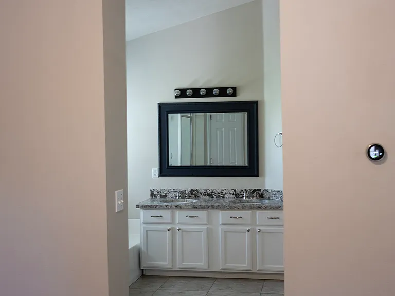 822 S Saratoga Dr — Photo 10