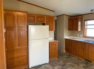 53 Versailles St, Howell, MI 48843