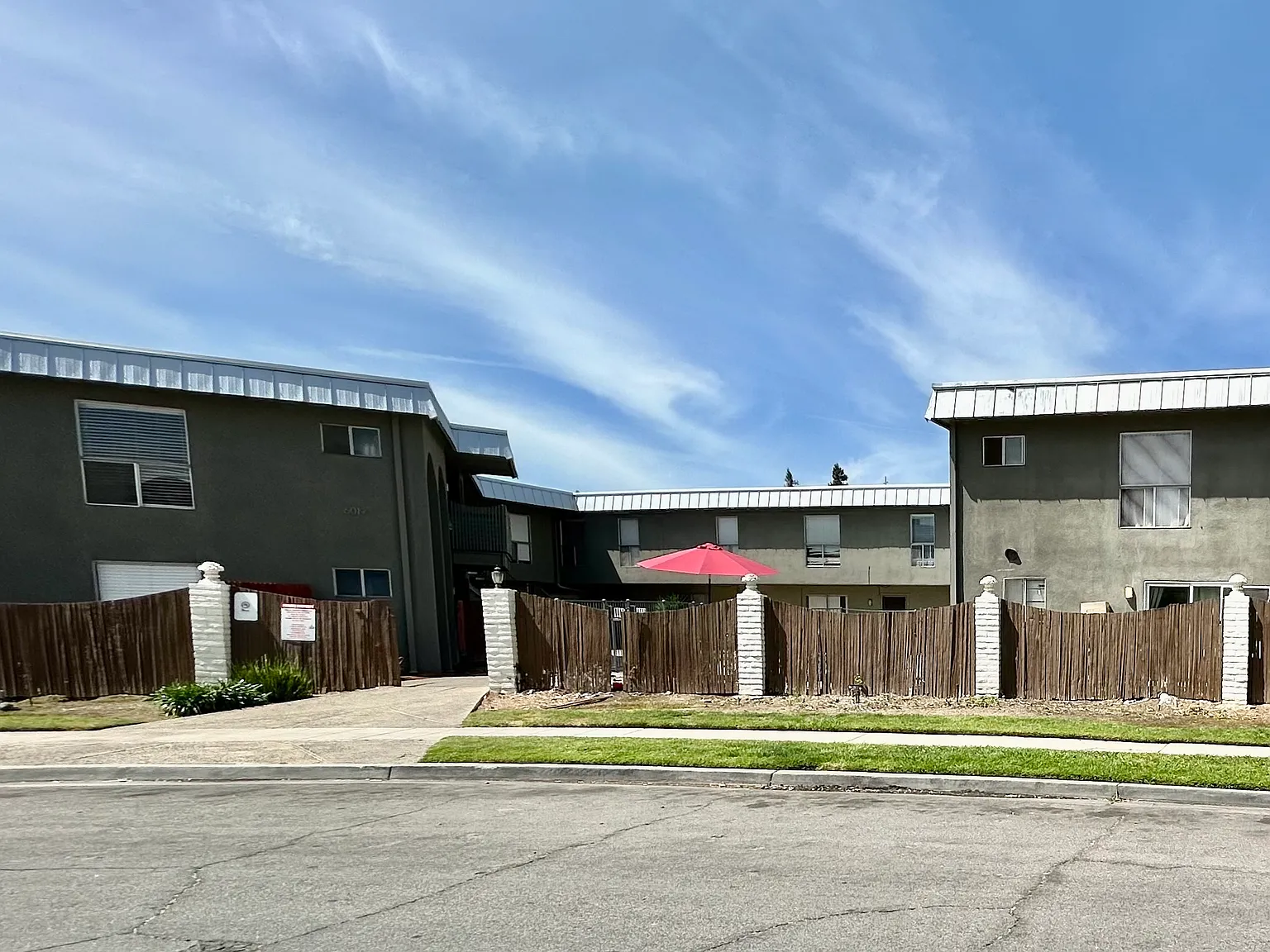 2 bed, 1.5 bath, $1,395 — Photo 3