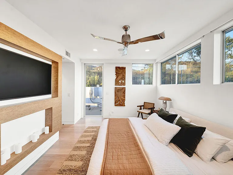 2915 Tuna Canyon Rd — Photo 31