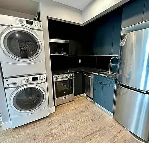 615 E 17th St #4M — Photo 3