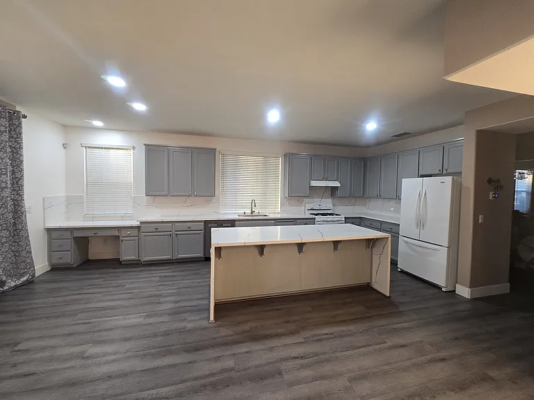 8178 Kayleen Ct — Photo 19