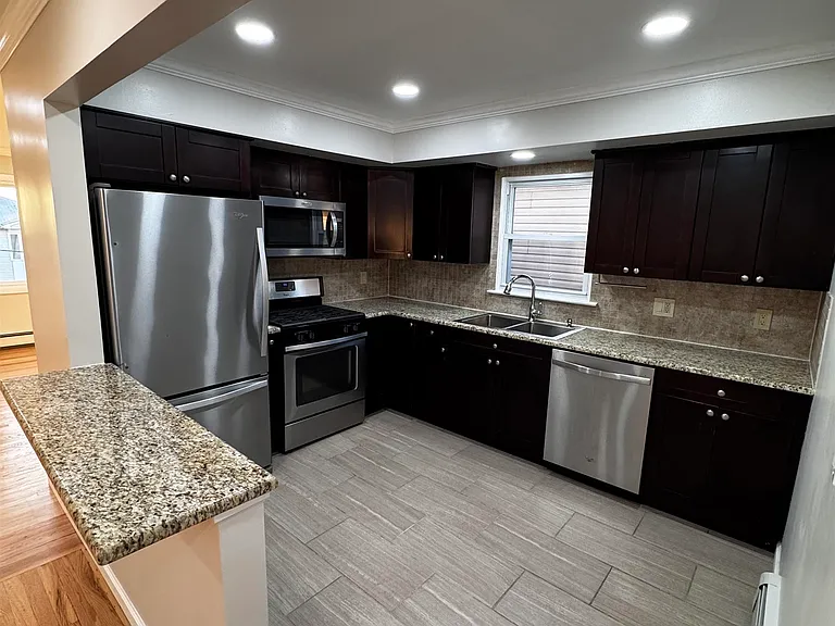 6500 Columbia Ave #2 — Photo 7