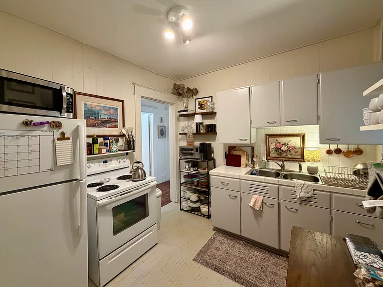 422 W Clifford St #1 — Photo 7