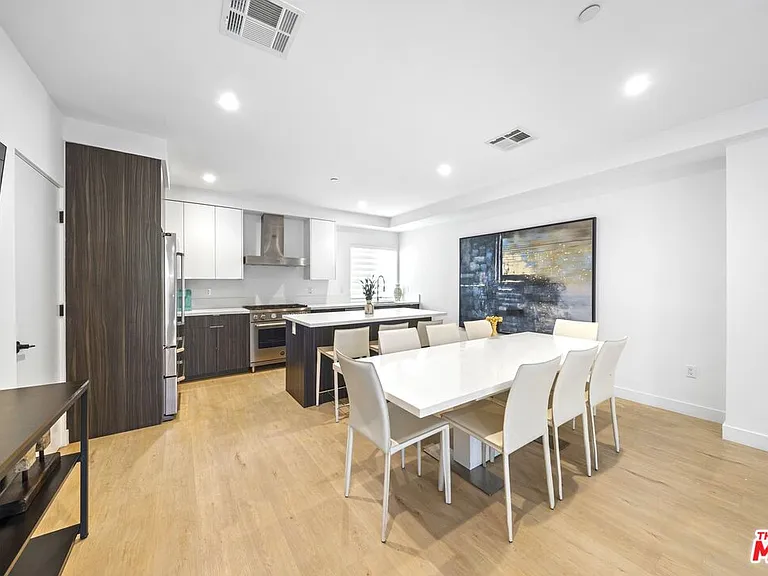 497 N Saint Andrews Pl — Photo 12