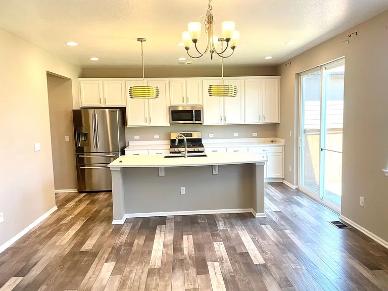 25147 E Maple Ave — Photo 9