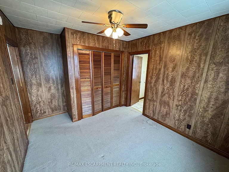 17 Lyons Ave #3 — Photo 4