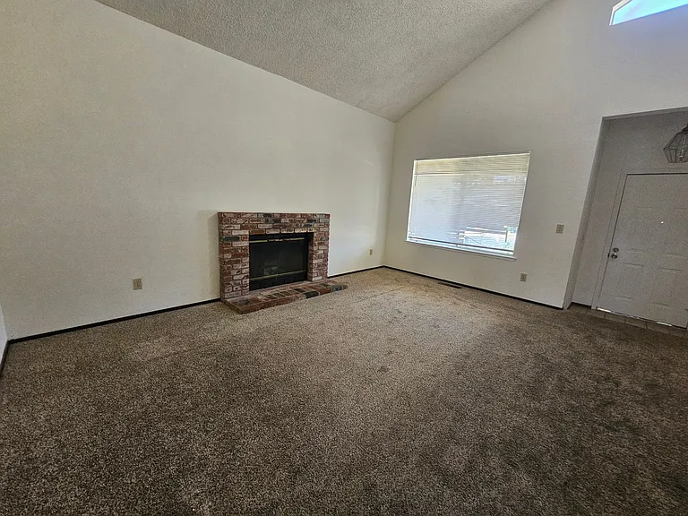 2324 Bellam Ct — Photo 5