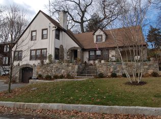 56 Dillon Road Left, Larchmont, NY 10538