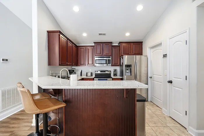 265 Harold Murphy Dr — Photo 2