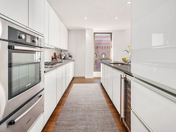 5th image of 290 Mulberry St APT 9