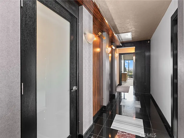 10336 Wilshire Blvd #703 — Photo 12