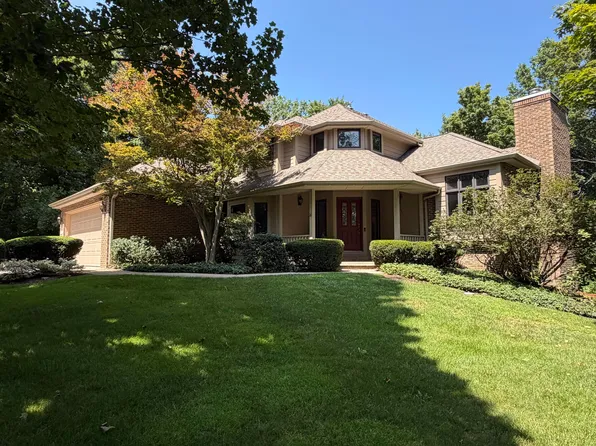 239 Crabapple Ln, Valparaiso, IN 46383