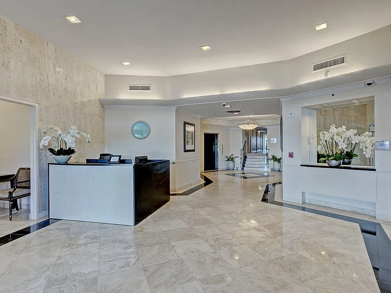 2800 N Flagler Dr #202 — Photo 34
