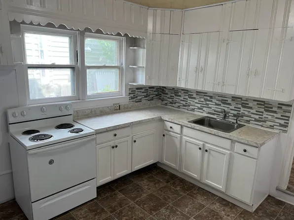 (undisclosed Address), Catasauqua, PA 18032