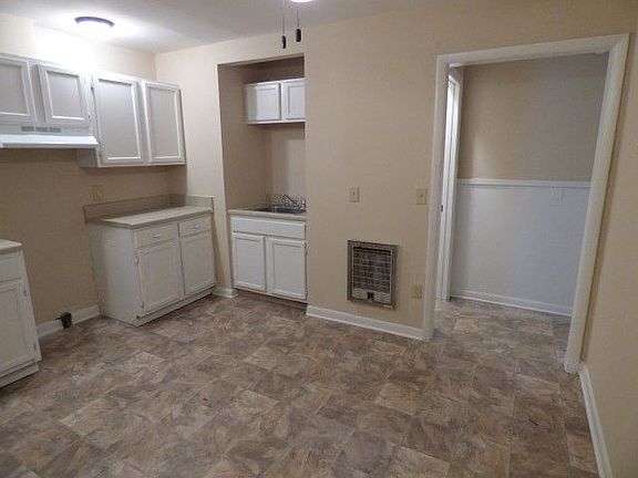 5th image of 1006 Eaton St #B