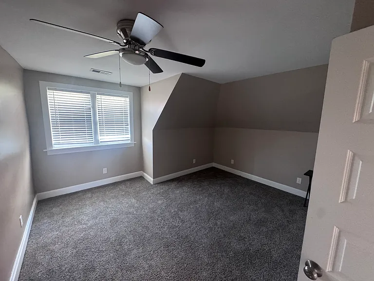 5083 Waterman Blvd — Photo 13