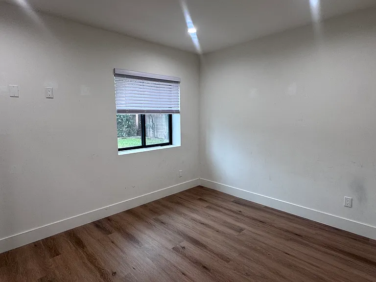 1512 N Keystone St — Photo 9