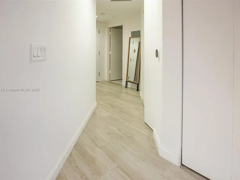55 SW 9th St #3906 — Photo 28