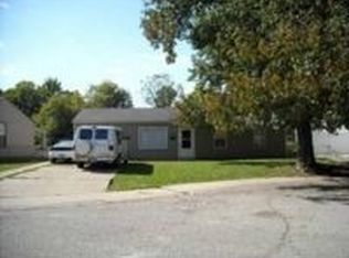 1823 Gregory Ct, Springfield, IL 62703