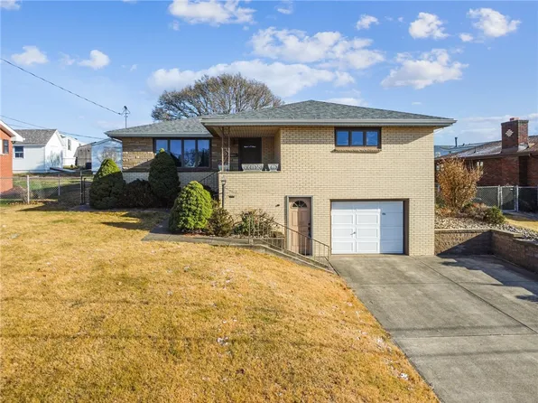 658 N Geary St, Mount Pleasant, PA 15666