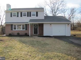 1387 Lynn Dr, Pottstown, PA 19464