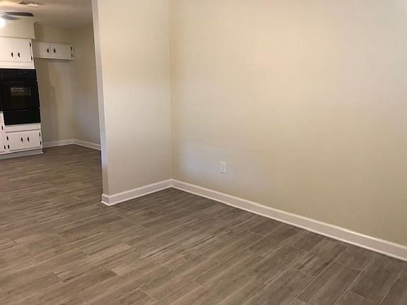 5th image of 500 Avenue D