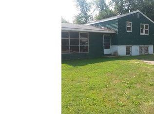 64 Palm St, Baileyville, ME 04694