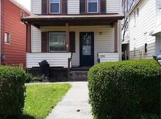 1048 Fruit Ave, Farrell, PA 16121