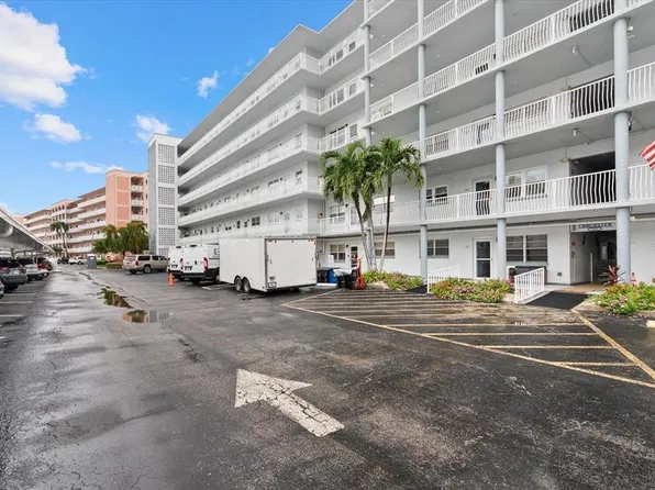 5925 SHORE BOULEVARD S #105, GULFPORT, FL 33707
