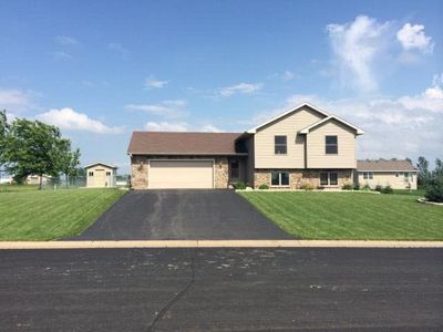 710 Robert Phillip Rd, Roberts, WI, 54023