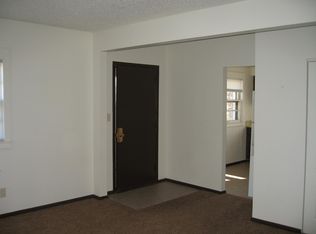 102 Cedar Dr #16, Waverly, IA 50677