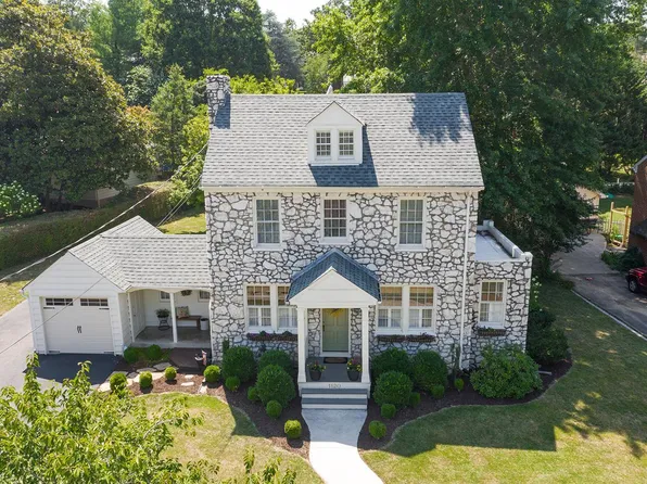 1120 Greenway Ct, Lynchburg, VA 24503