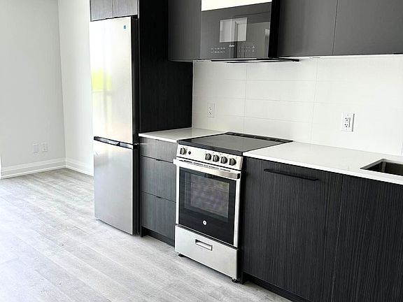 5th image of 2369 Danforth Ave #616