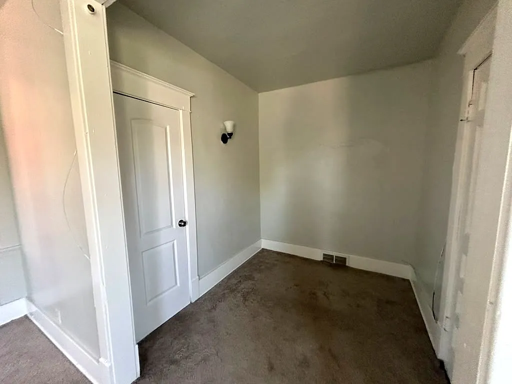 2 bed, 900 sqft, $800 — Photo 4