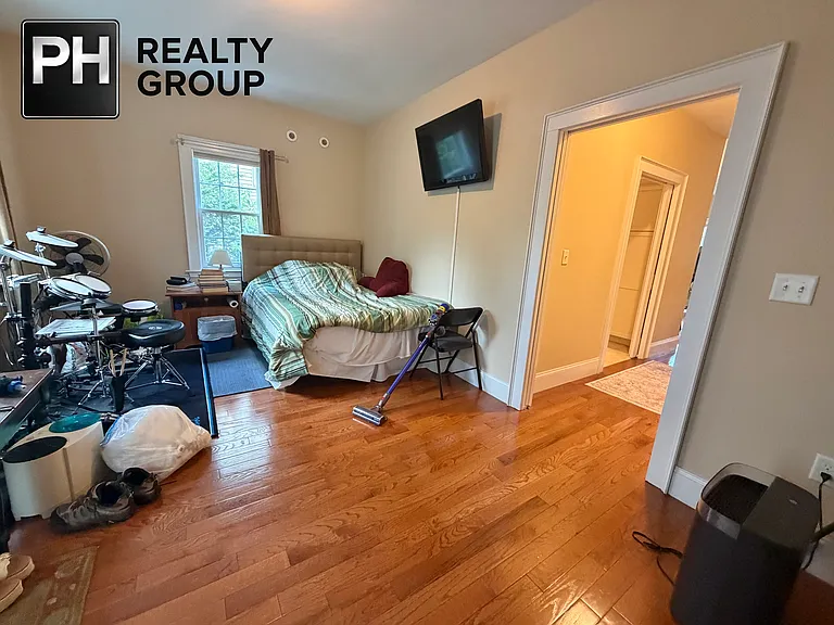 39 Highland Ave #R — Photo 12