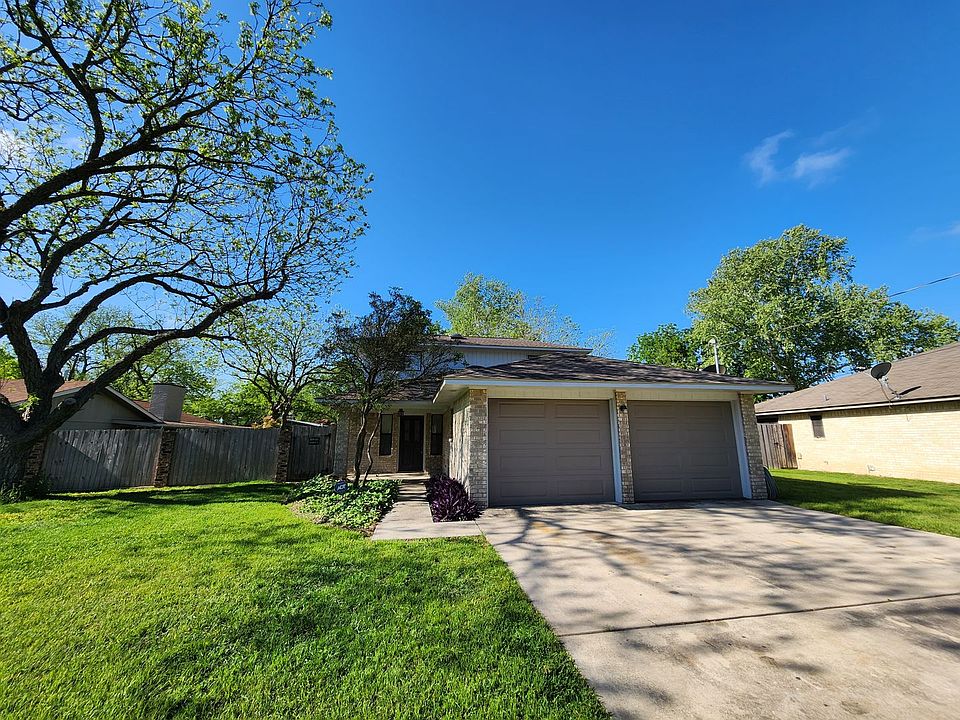 1st image of 1327 Lake Winds Cir
