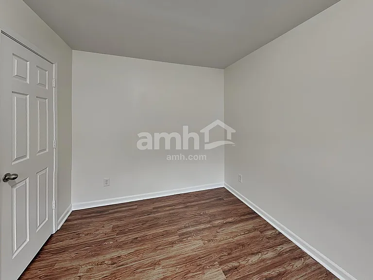 15718 Lakepoint Forest Dr — Photo 14