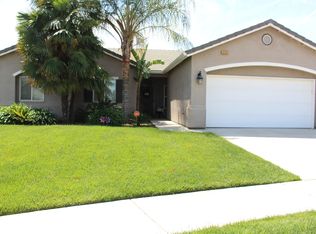 2587 Seaside Cir, Tulare, CA 93274
