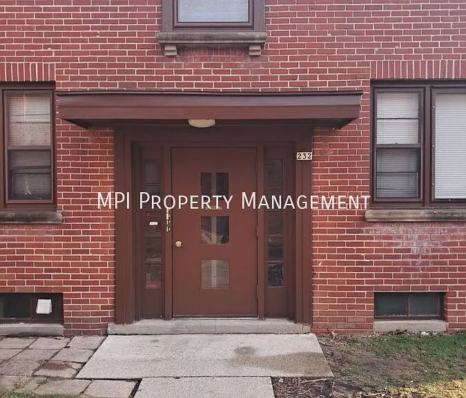 232 N 75th St #8 — Photo 1