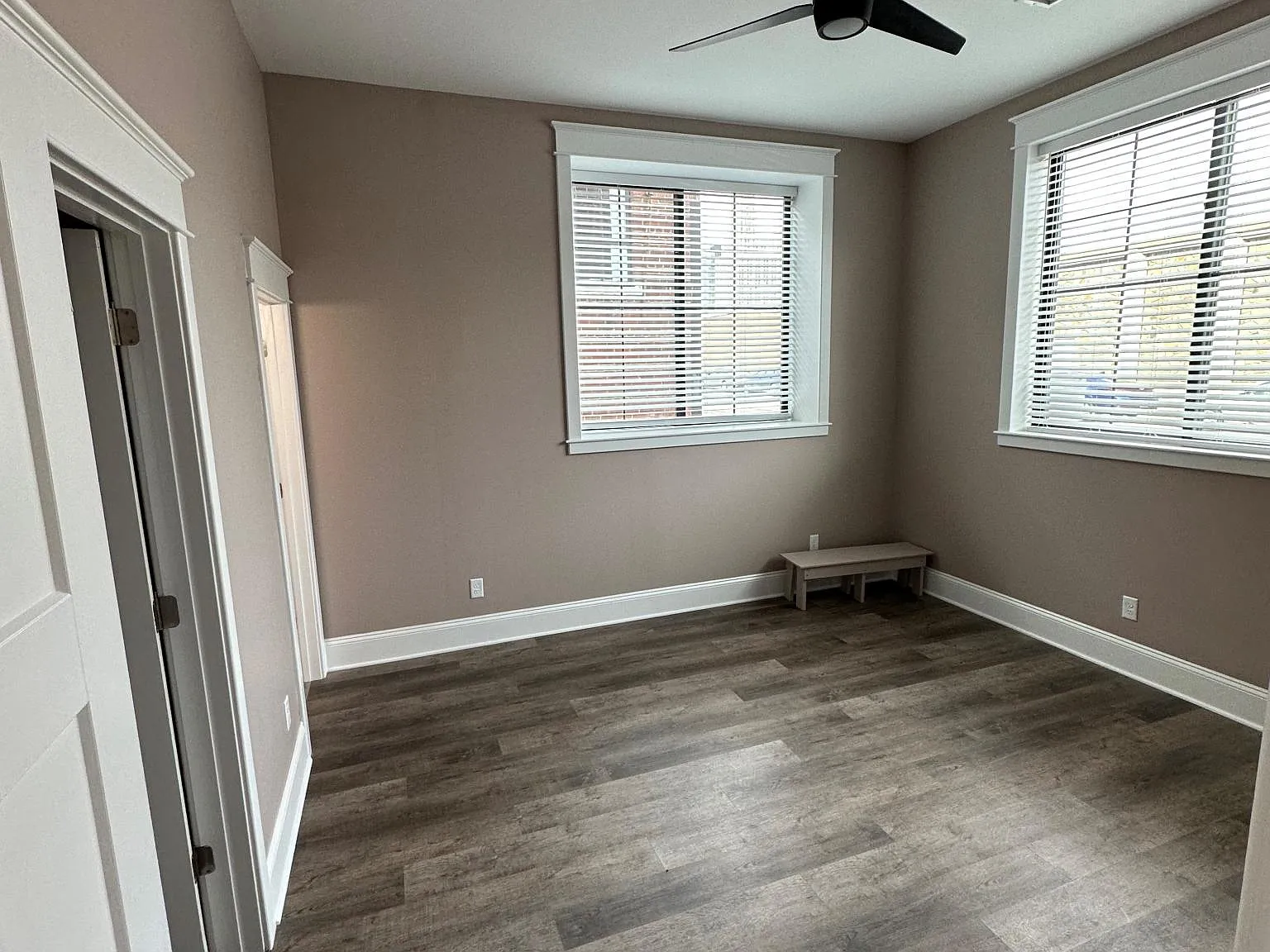 151 E Eagle St — Photo 3