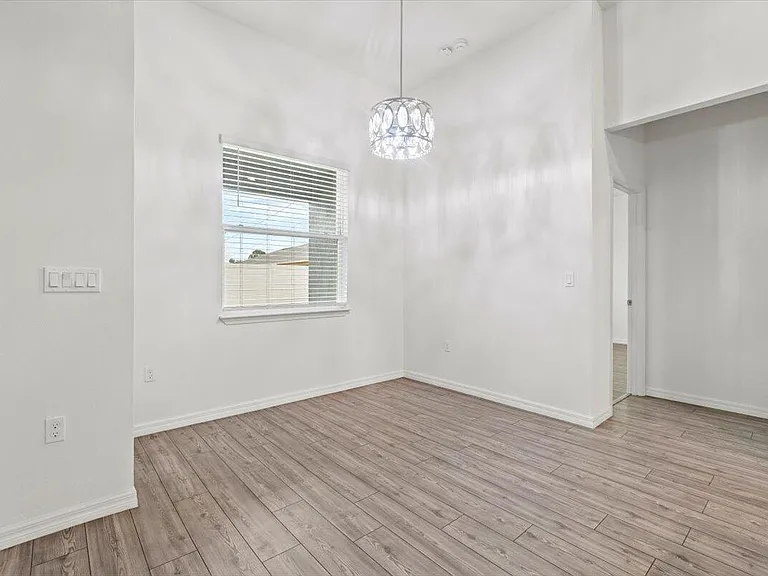 2661 SW Import Dr — Photo 10