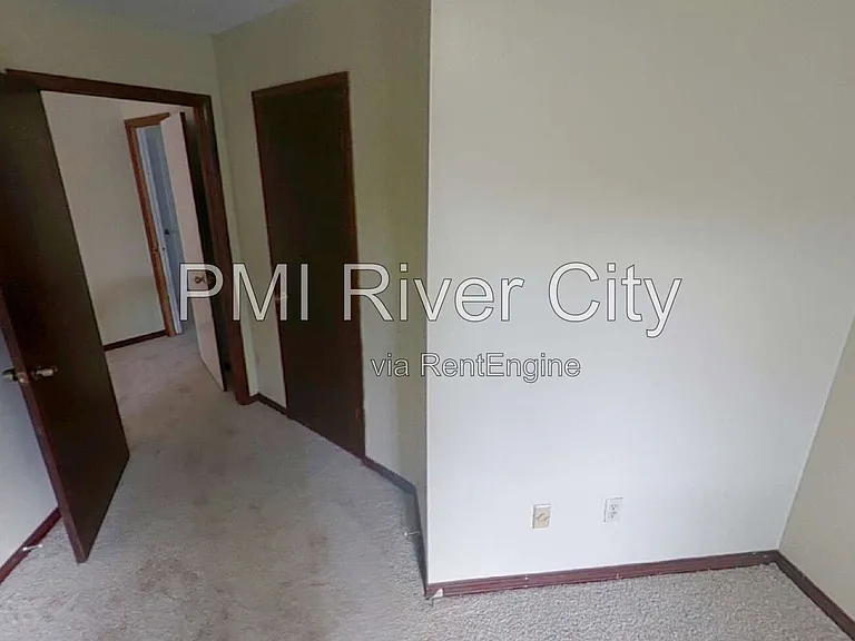 1192 Romaine Cir W — Photo 6