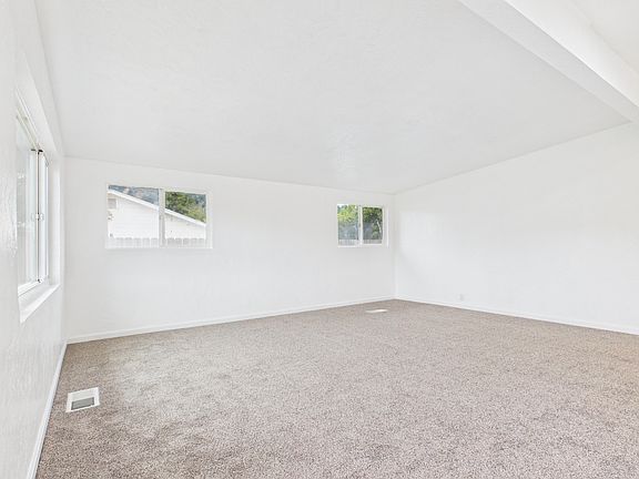 3rd image of 680 Gunnerson Ln