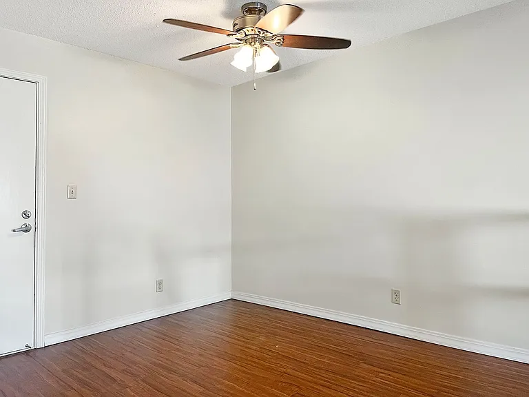 Lakewood Isles — Photo 35
