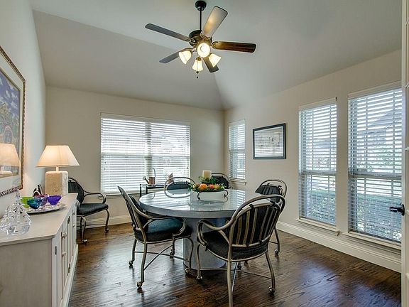 5th image of 2413 Kemerton Dr