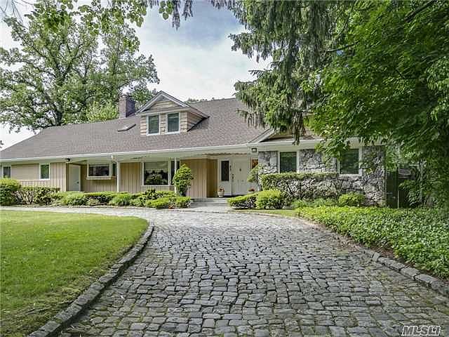 1st image of 83 Woods Ln